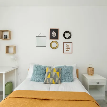 Modern With Balcony 2 Km To International Fair By Renters *