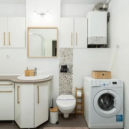 Modern With Balcony 2 Km To International Fair By Renters Апартаменты Познань