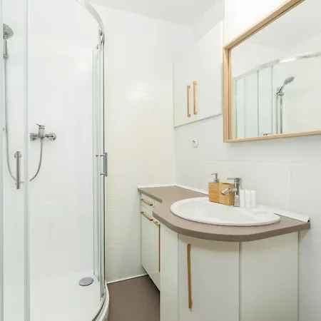 Modern With Balcony 2 Km To International Fair By Renters Познань